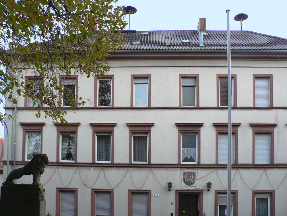 Hauptstraße 77